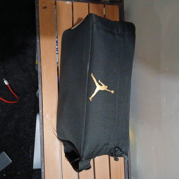 Jordan Shoe Cases - Picture 3 of 5